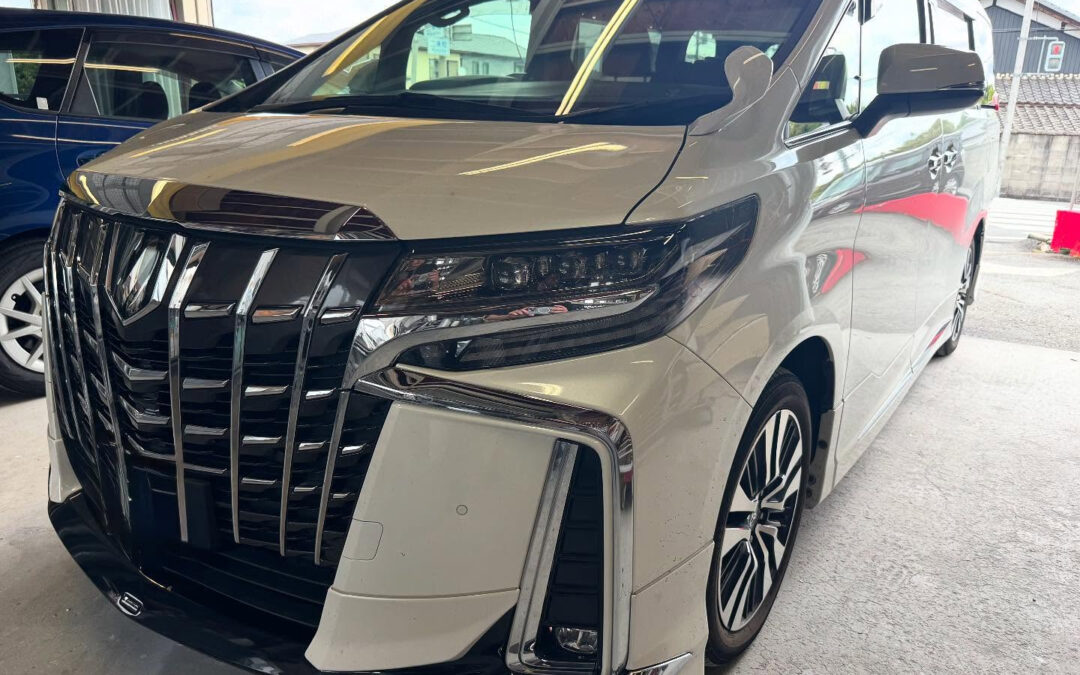 こんにちは、カーコンビニ倶楽部西大寺駅前店です✨ 今日も雨の